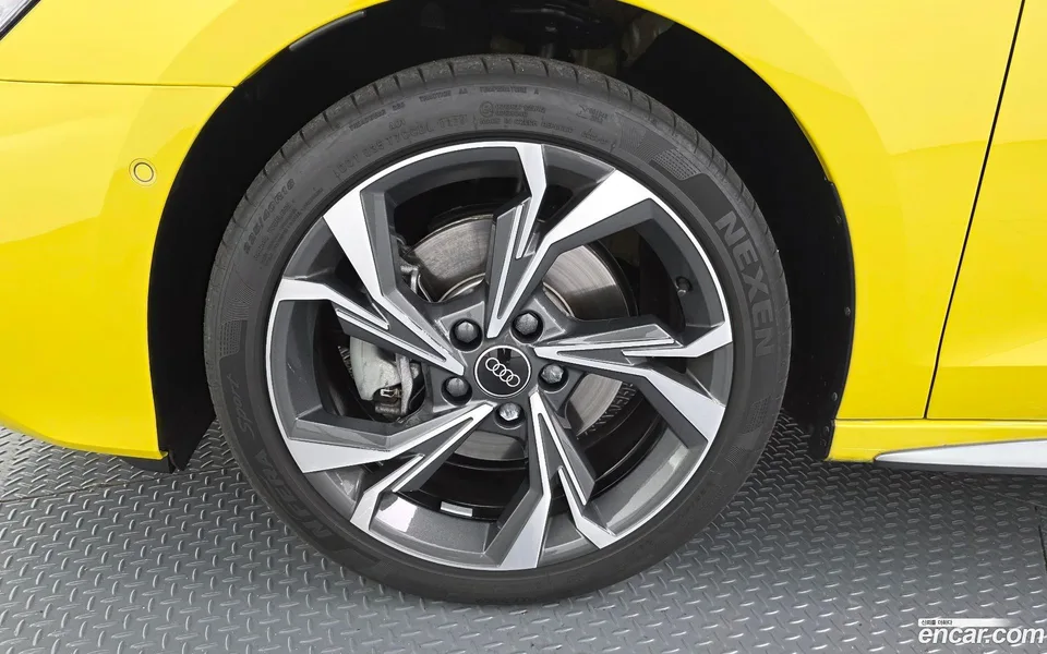 Audi A3 (8Y) 40 TFSI 2025 — thumbnail 5