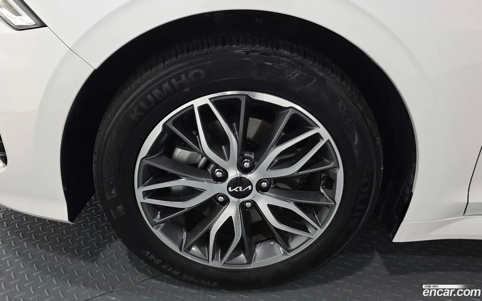 Kia K5 2.0 2023 — thumbnail 5