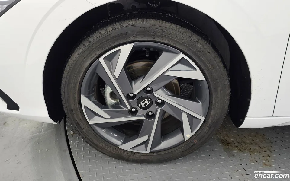 Hyundai Avante CN7 Hybrid 2025 — thumbnail 5