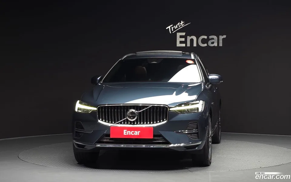 Volvo XC60 T8 2022 — thumbnail 3