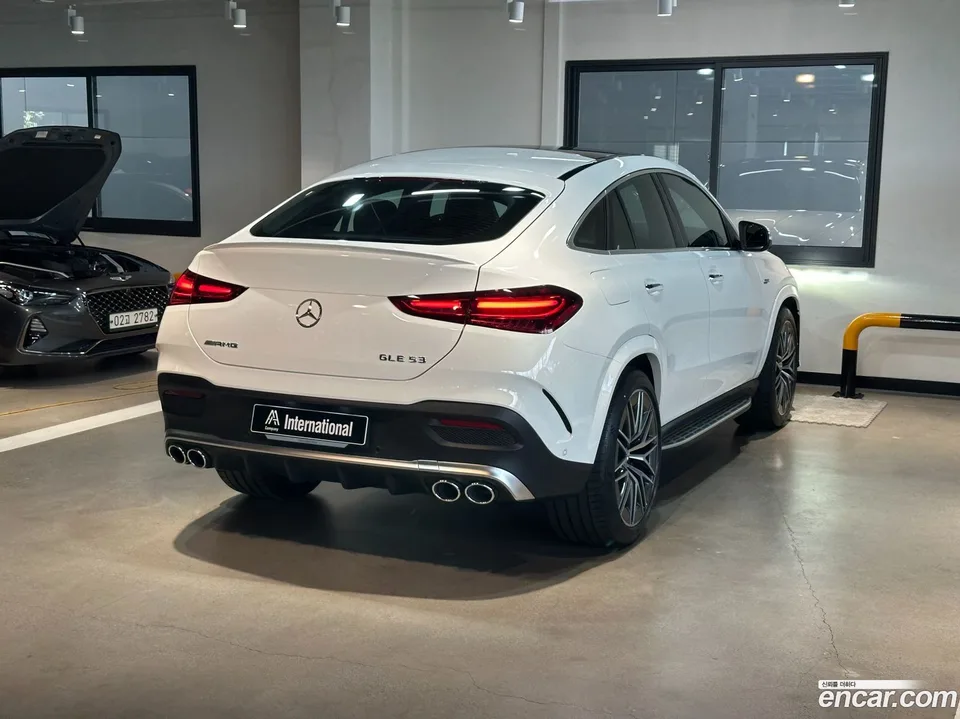 Mercedes-Benz GLE-Class AMG GLE53 4MATIC+ 2025 — thumbnail 4
