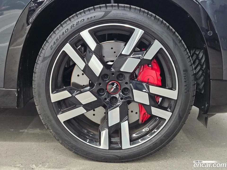 MINI Cooper S Countryman ALL4 JCW 2025 — thumbnail 2