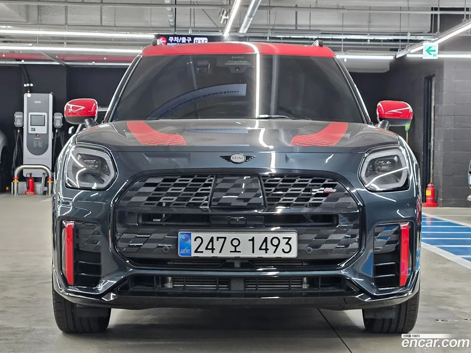 MINI Cooper S Countryman ALL4 JCW 2025 — thumbnail 3