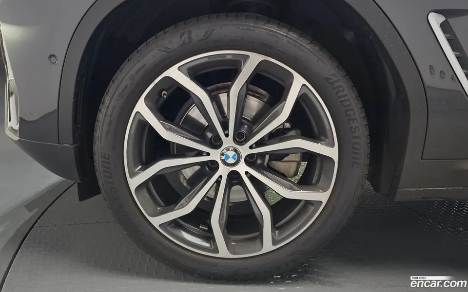 BMW X4 xDrive20i xLine 2025 — миниатюра 2