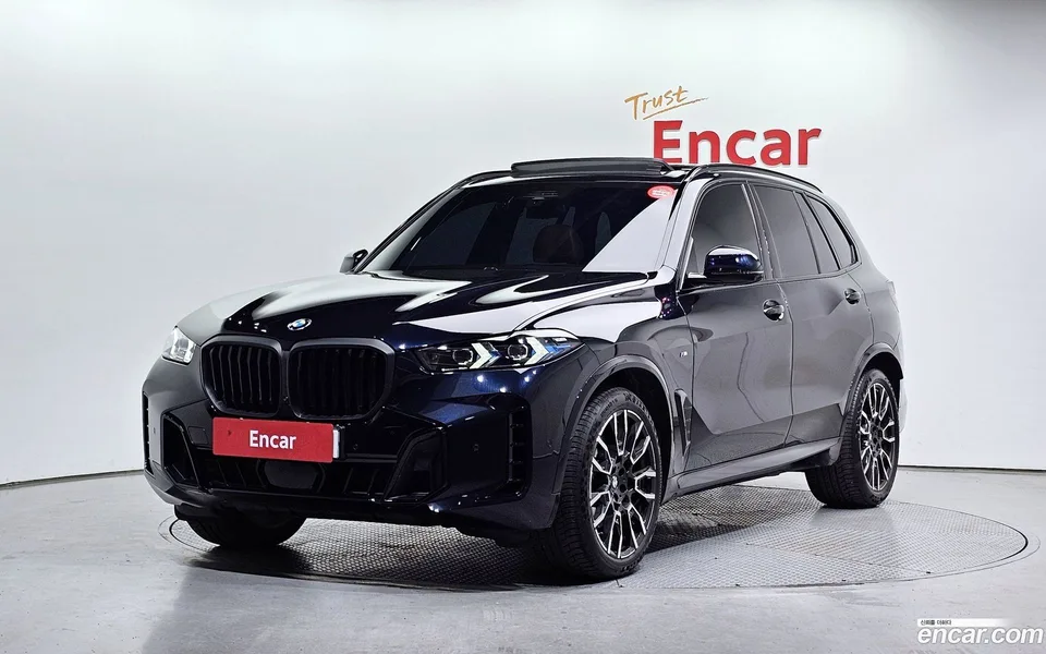 BMW X5 xDrive 30d M 2025 — фото 1, купить с доставкой в Москву