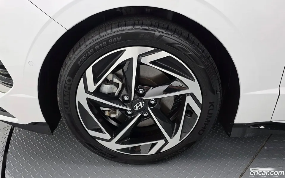 Hyundai Sonata The Edge Hybrid 2024 — миниатюра 5