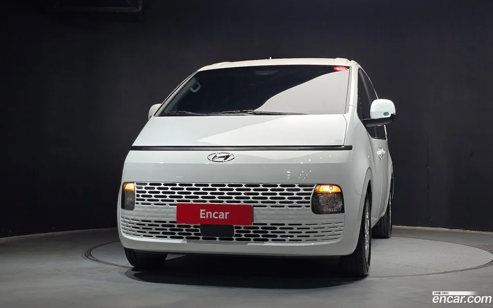 Hyundai Staria 5 2022 — thumbnail 3