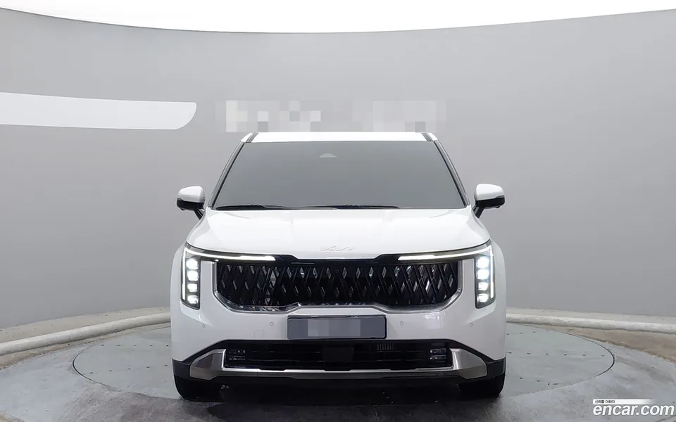 Kia Carnival 7 2024 — thumbnail 3