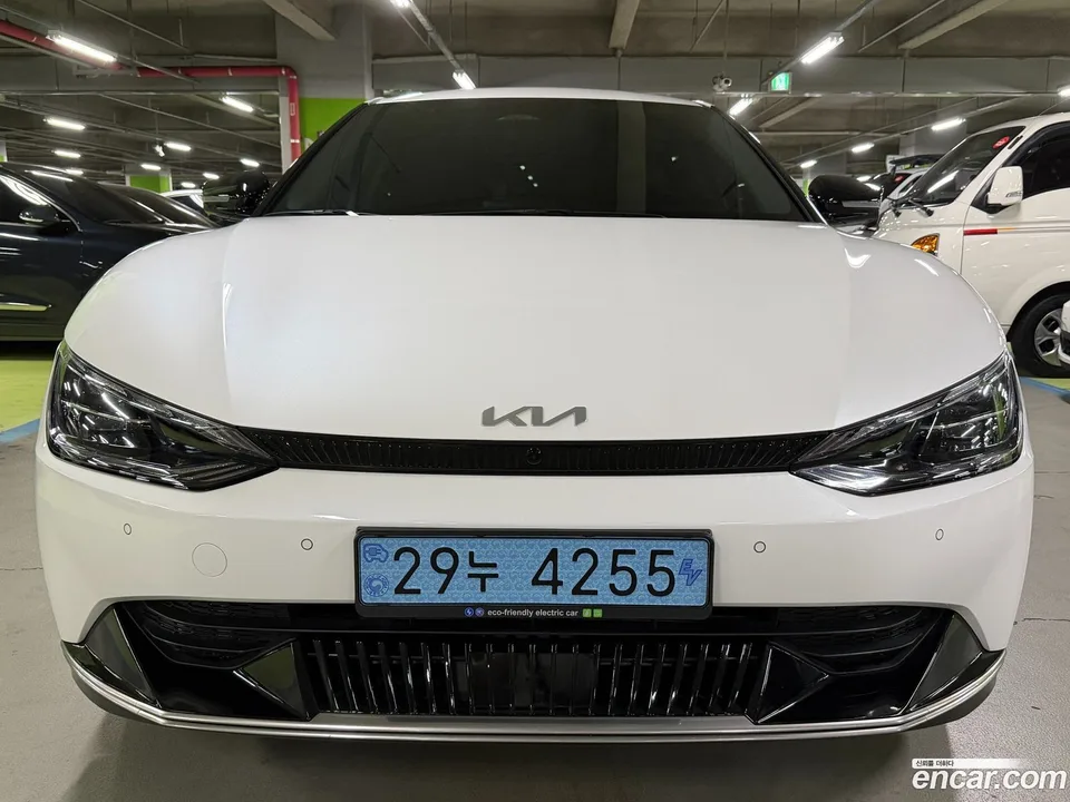 Kia EV6 2024 — thumbnail 3