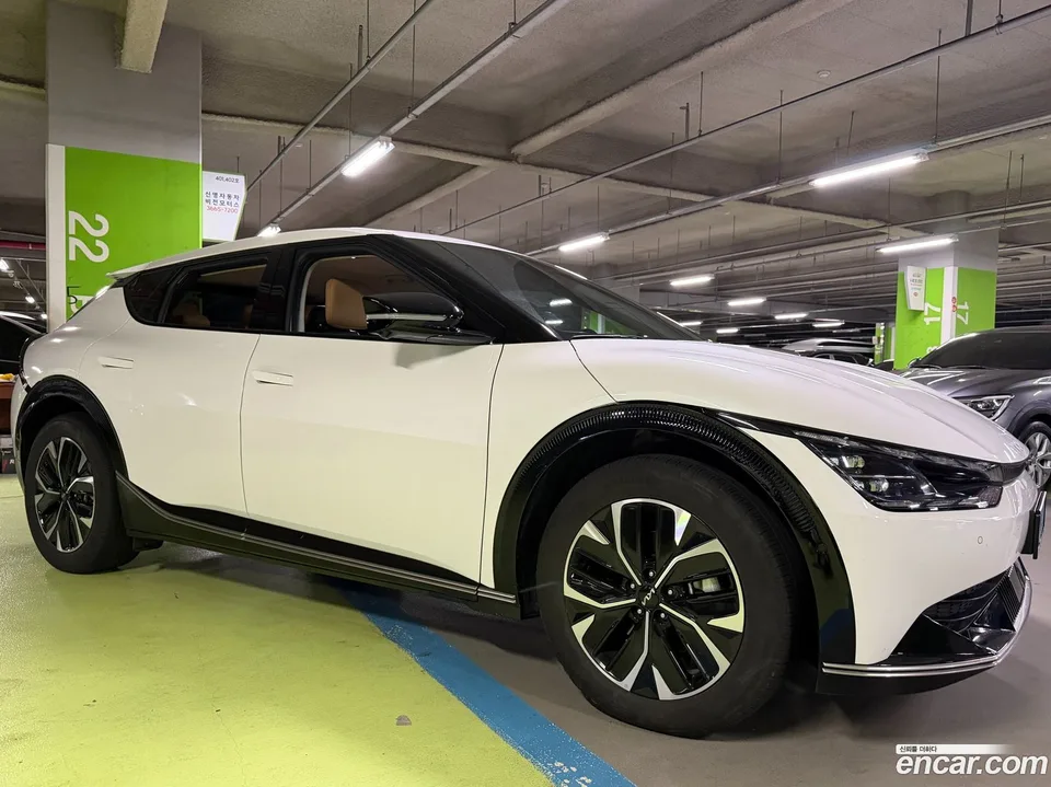 Kia EV6 2024 — photo 1, buy with delivery to Moscow