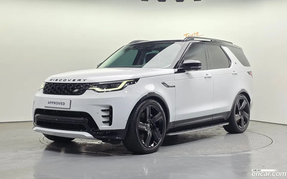 Land Rover Discovery D350 HSE 2025 — фото 1, купить с доставкой в Москву