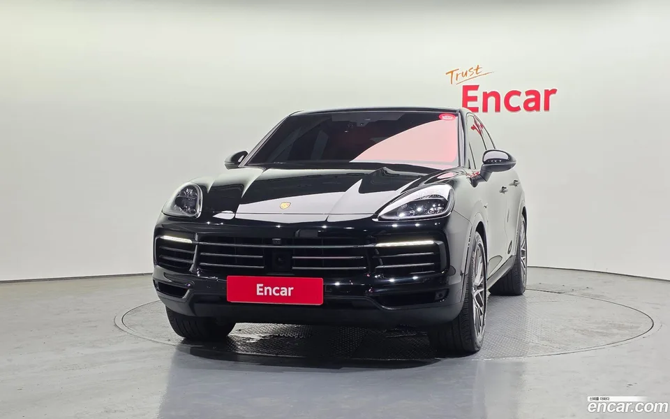Porsche Cayenne 3.0 E- 2023 — thumbnail 3