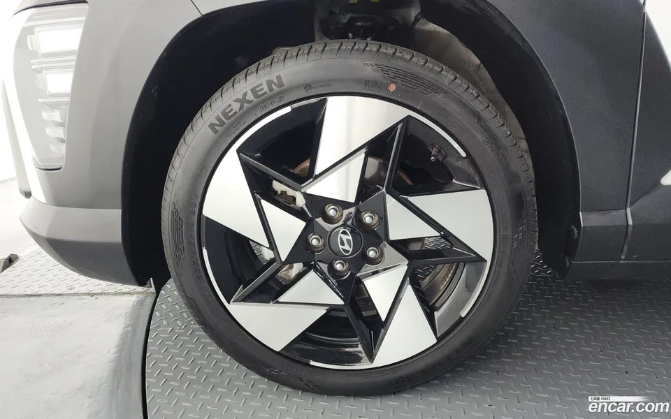 Hyundai Kona 1.6 2WD 2023 — миниатюра 5