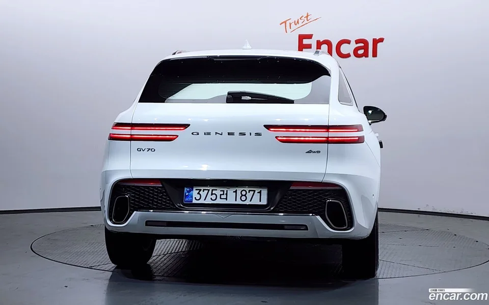 Genesis GV70 2.5T AWD 2023 — миниатюра 4