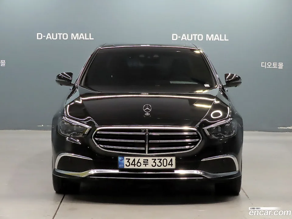 Mercedes-Benz E-Class E350 4MATIC 2023 — thumbnail 3
