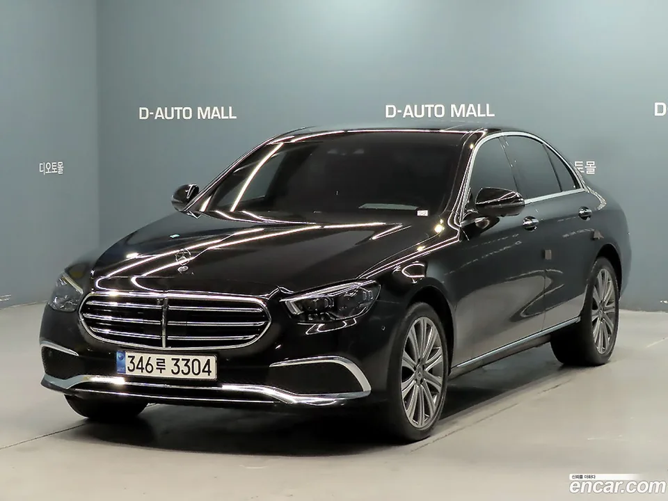 Mercedes-Benz E-Class E350 4MATIC 2023 — photo 1, buy with delivery to Moscow