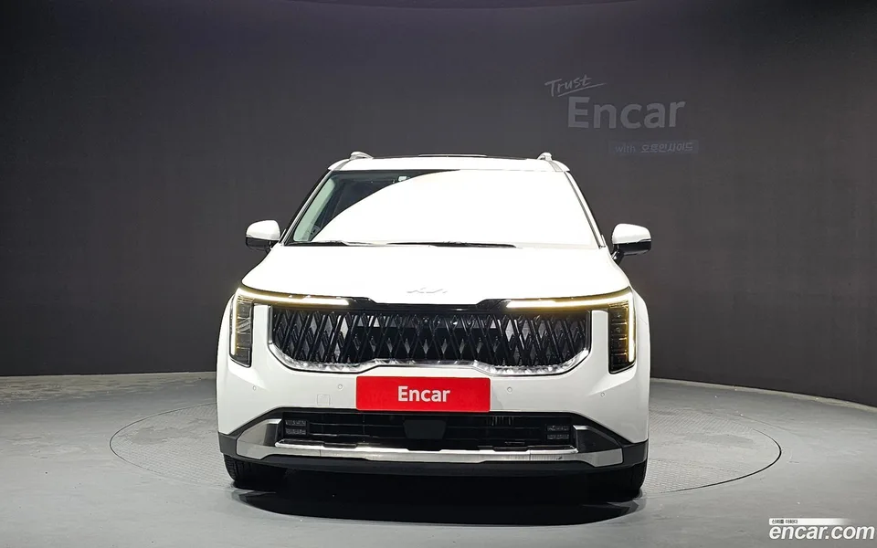 Kia Carnival 9 2024 — thumbnail 3