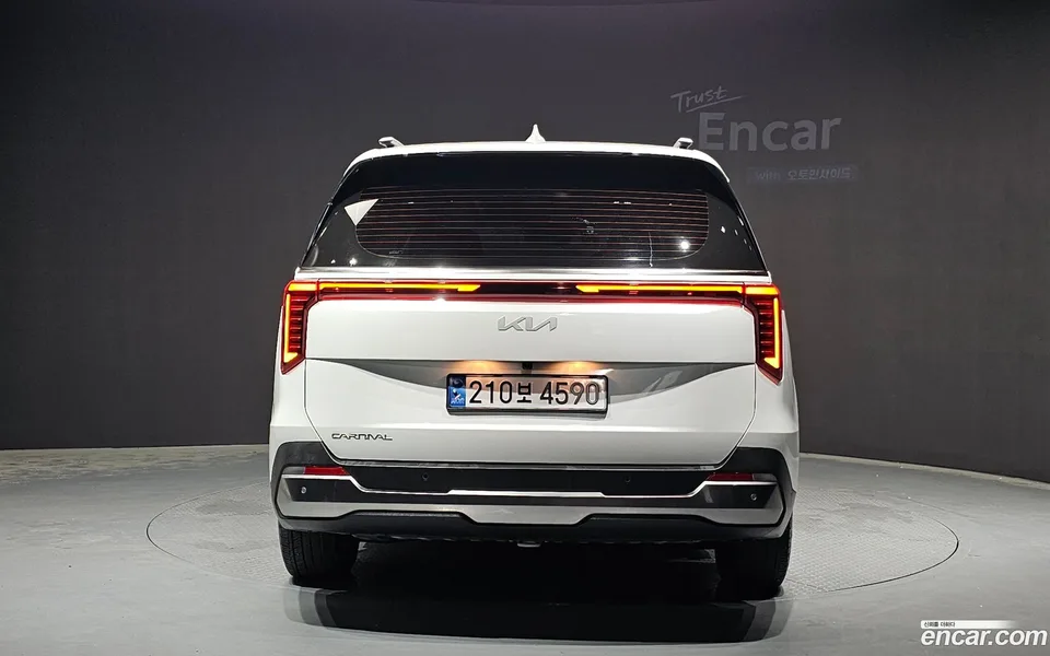 Kia Carnival 9 2024 — thumbnail 4