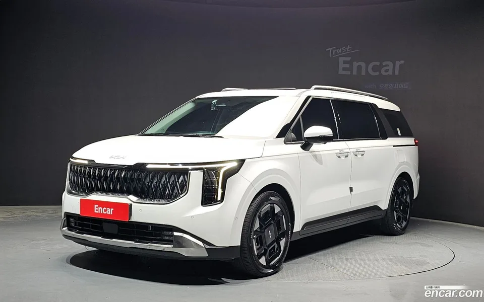 Kia Carnival 9 2024 — photo 1, buy with delivery to Moscow