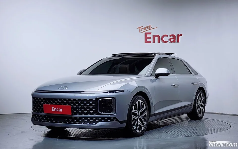 Hyundai Grandeur Hybrid 2023 — photo 1, buy with delivery to Moscow