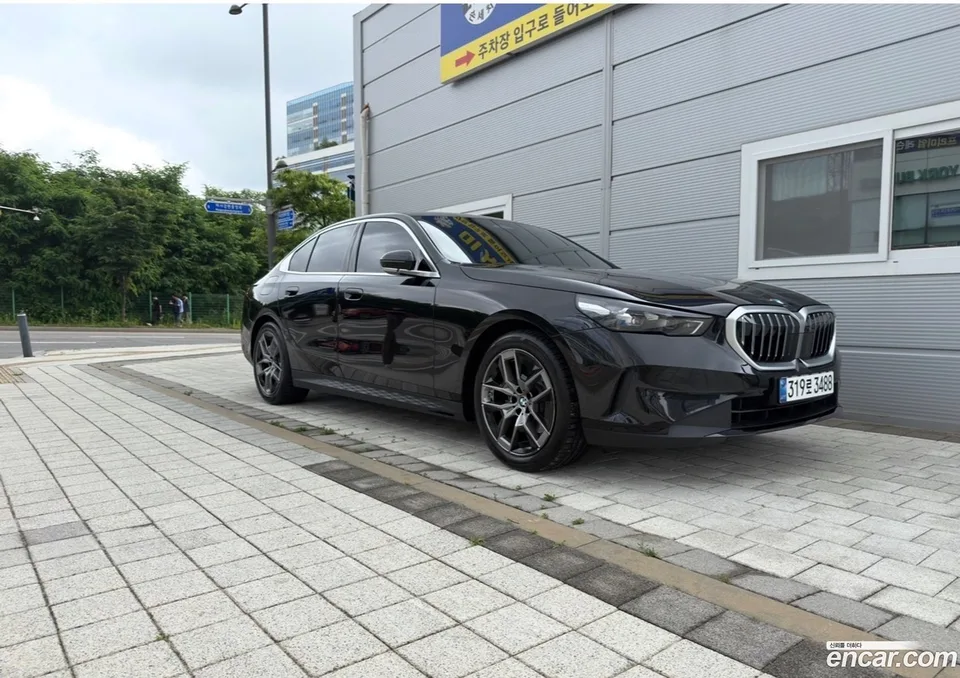 BMW 5 Series 2025
