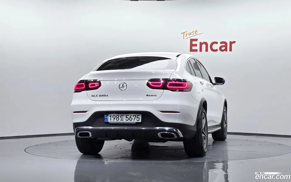 Mercedes-Benz GLC-Class GLC220 d 4MATIC 2022 — thumbnail 4
