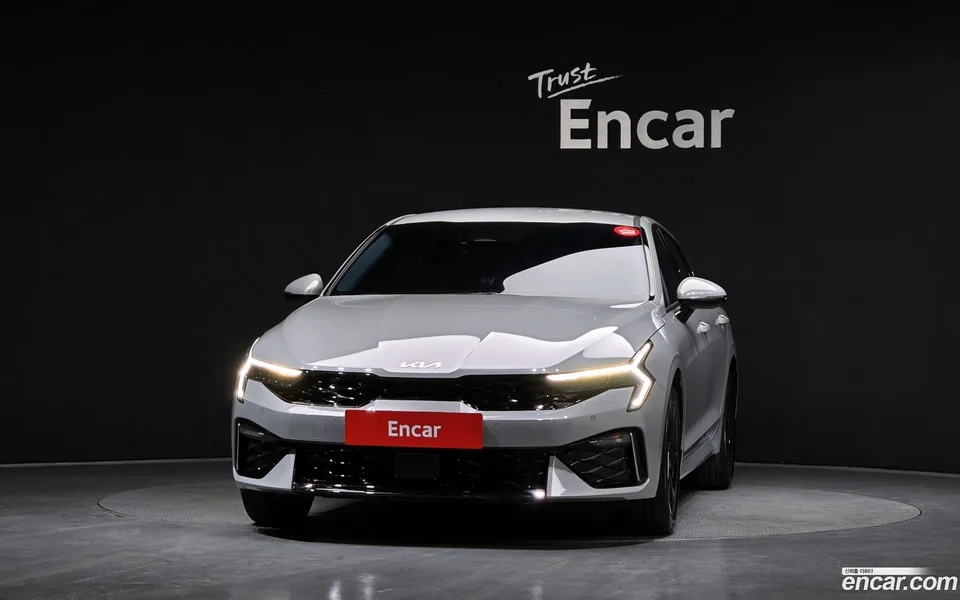 Kia K5 2.0 2023 — thumbnail 3
