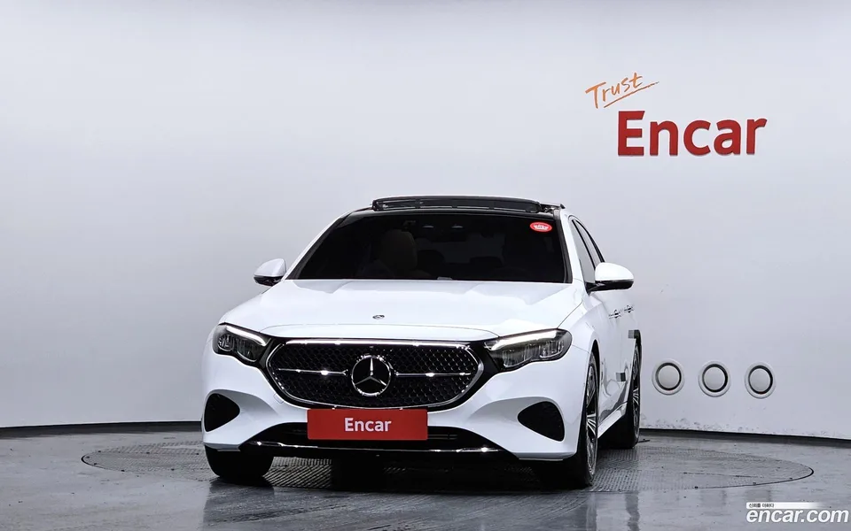 Mercedes-Benz E-Class E200 2024 — миниатюра 3