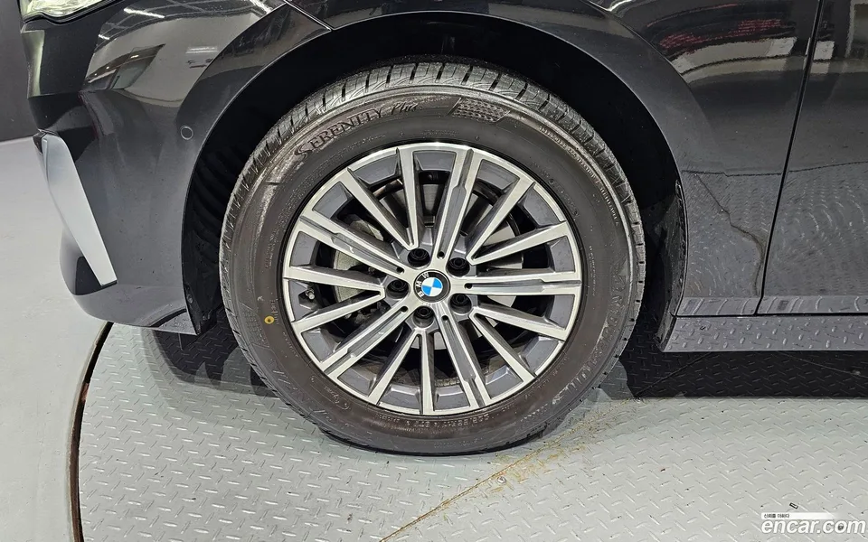 BMW 2 Series Active Tourer 218d 2025 — миниатюра 2