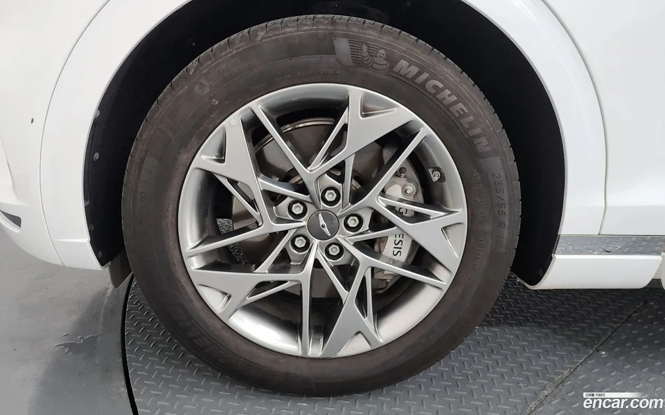 Genesis GV70 2.5T 2WD 2024 — миниатюра 2