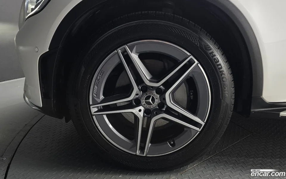 Mercedes-Benz GLC-Class GLC220 d 4MATIC 2023 — thumbnail 5