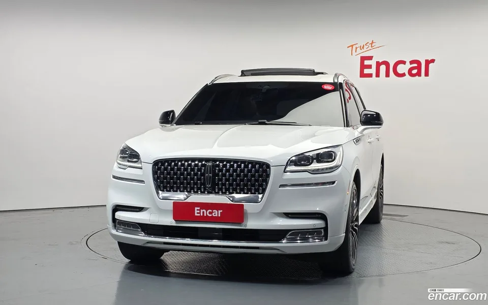 Lincoln Aviator 3.0 AWD 2023 — миниатюра 3