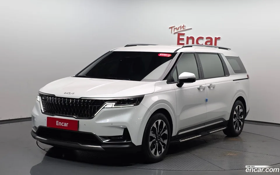 Kia Carnival 9 2023 — photo 1, buy with delivery to Moscow