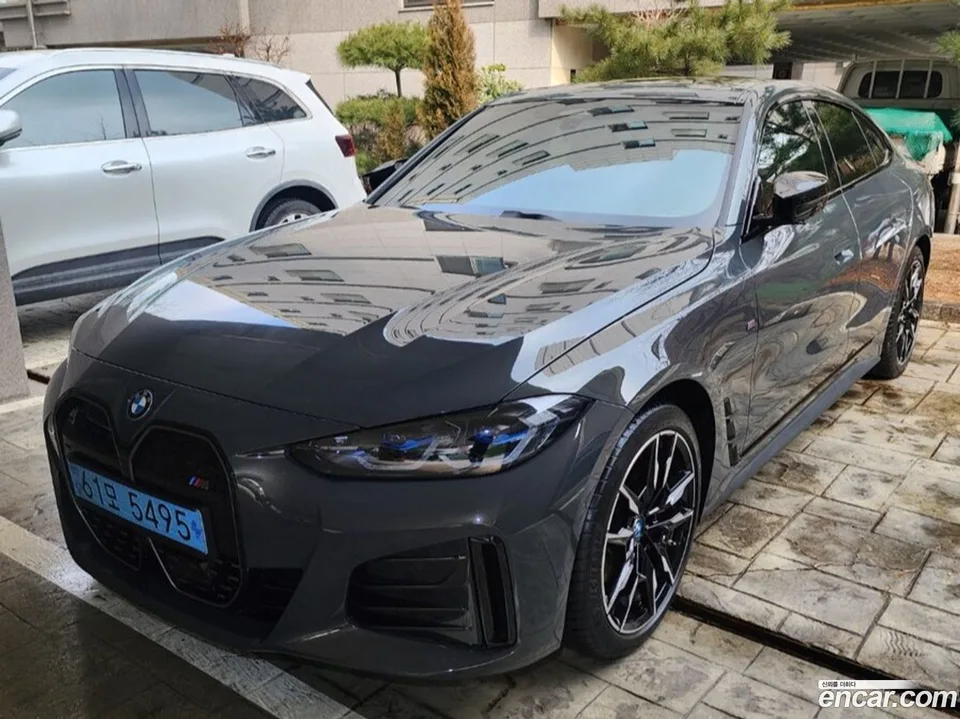 BMW i4 M50 2023 — thumbnail 3