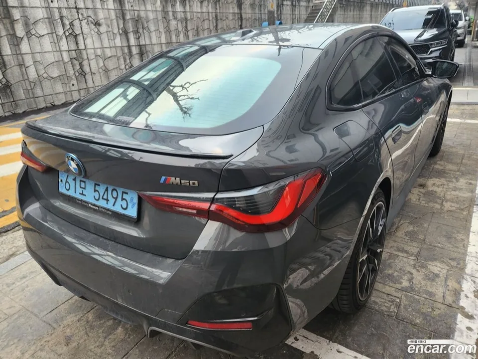BMW i4 M50 2023 — thumbnail 4