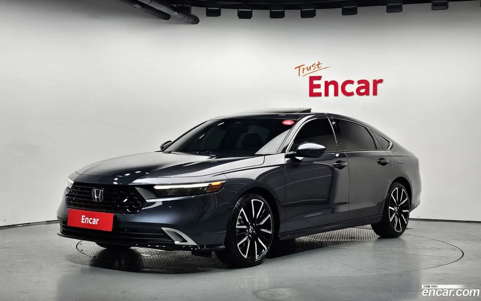 Honda Accord 2.0 2025 — photo 1, buy with delivery to Moscow