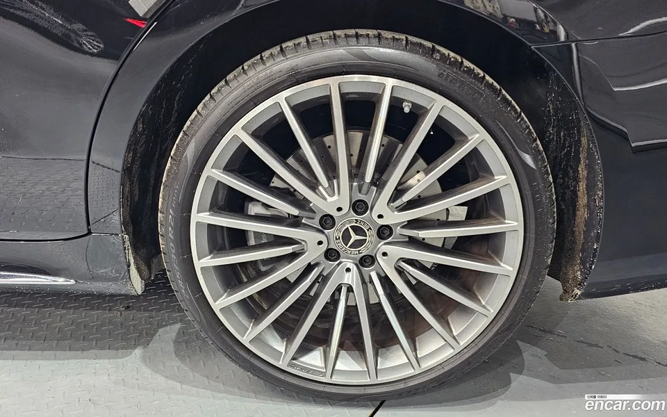 Mercedes-Benz S-Class S500L 4MATIC 2024 — thumbnail 5