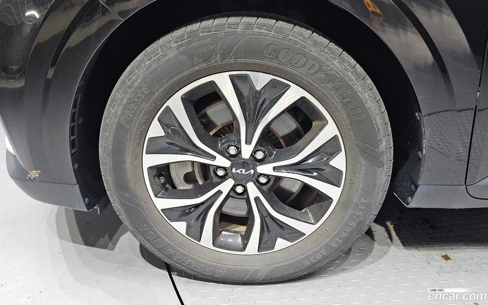 Kia Carnival 9 2022 — thumbnail 2