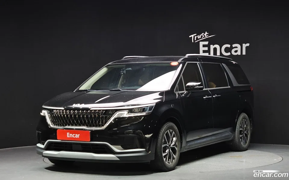 Kia Carnival 9 2022 — photo 1, buy with delivery to Moscow