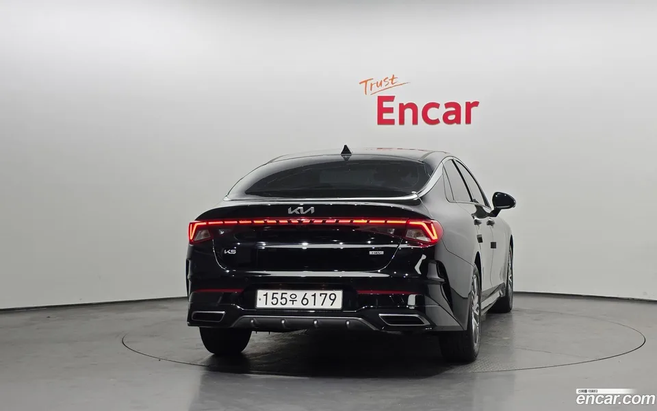 Kia K5 Hybrid 2023 — thumbnail 4