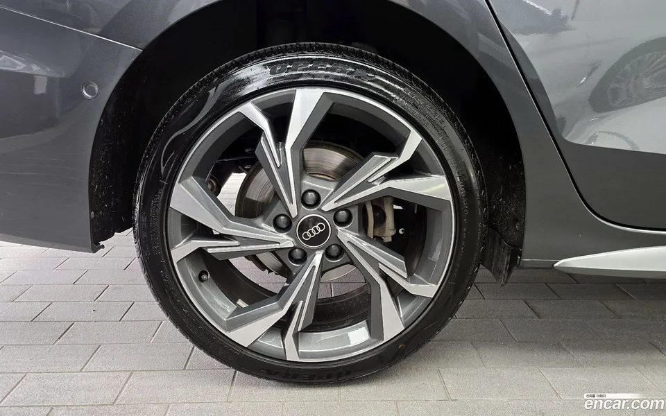 Audi A3 (8Y) 40 TFSI 2023 — миниатюра 2