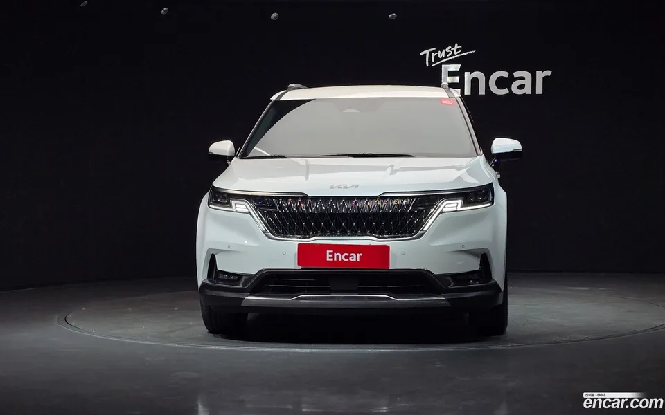 Kia Carnival 9 2023 — thumbnail 3