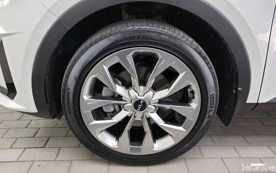 Kia Sorento 2.2 2WD 2023 — thumbnail 2