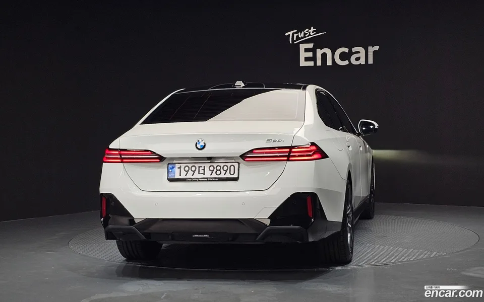 BMW 5 Series 520i M 2025 — миниатюра 4