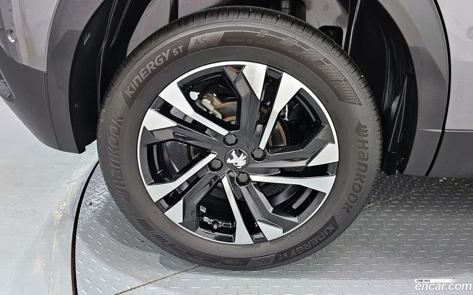 Peugeot 2008 1.5 BlueHDi GT 2023 — thumbnail 5