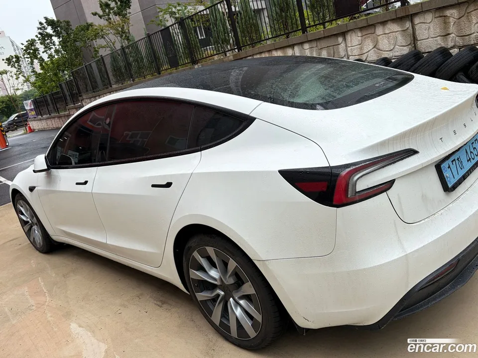 Tesla Model 3 AWD 2024 — thumbnail 2