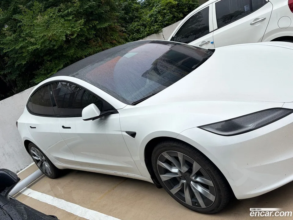 Tesla Model 3 AWD 2024 — thumbnail 3