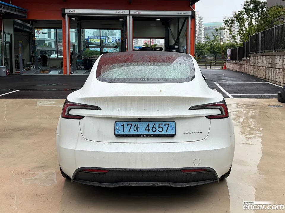 Tesla Model 3 AWD 2024 — thumbnail 4