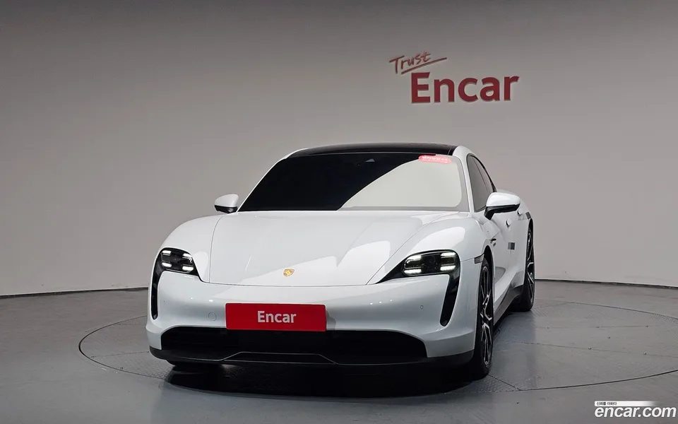 Porsche Taycan 2023 — миниатюра 3