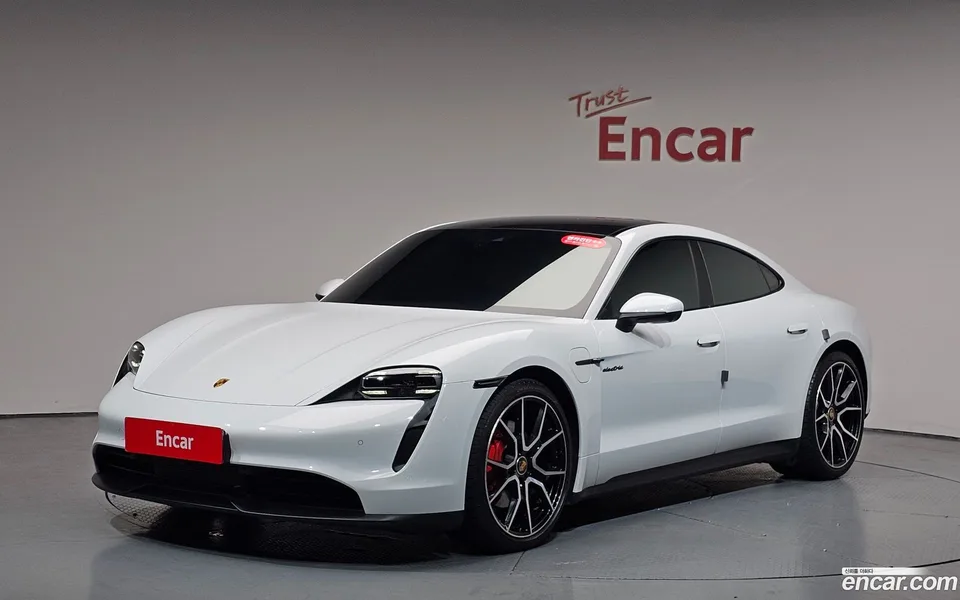 Porsche Taycan 2023 — photo 1, buy with delivery to Moscow